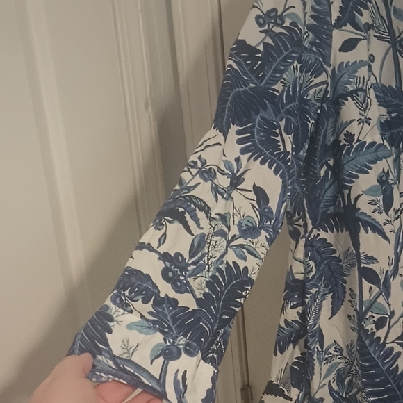 Talbots Blue and White Patterned Blouse - Picture 3 of 9